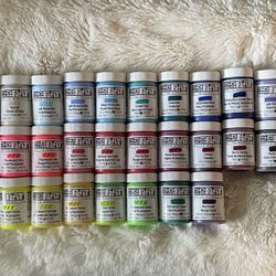 Golden: Multicolor So Flat Matte Acrylics Bundle (30 Paints)