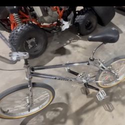 1984 Hutch Pro Racer