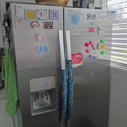 Whirlpool Refrigerator 