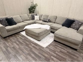 Huge 5-piece Gray Ashley Sectional w/ Ottoman - Delivery Available
