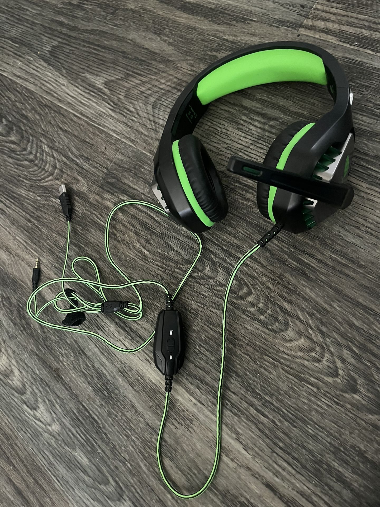 headphones game
