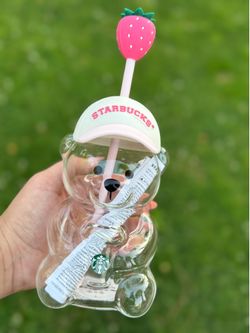 Starbucks bear cup🐻🍓