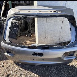 2015 jeep grand Cherokee tailgate part