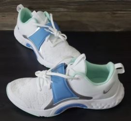 Women Nike Renew In -Season TR 12 Tennis Sneakers Shoes 