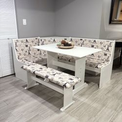 Parisian Print Table Set