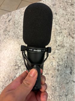 Shure SM7B  industry-standard cardioid dynamic microphone