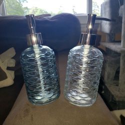 # NEW 1 GLASS PUMP SOAP DISPENSER LEFT