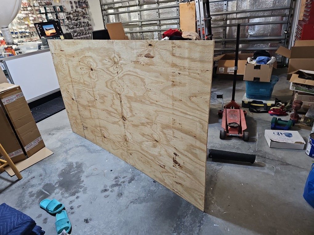1/2 Inch Ply Wood  82 X 48 