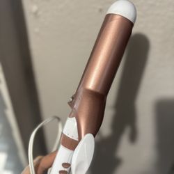 Conair InfinitiPRO Curling Iron – White & Pink 