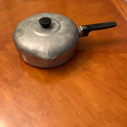 Vintage Wagner Ware  Pan