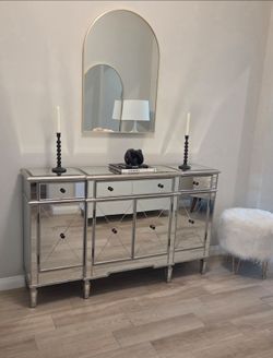 Beautiful Mirrored Console. Used, in very good condition. No Cracks!

It can be used as an Entryway Table, Sideboard, Buffet or Server.