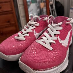 Kobe 6 Protro “Think Pink” Size 7.5