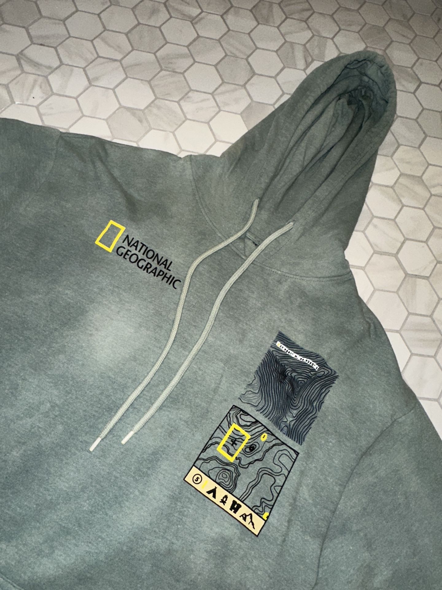 National Geographic Green Faded Sweatshirt