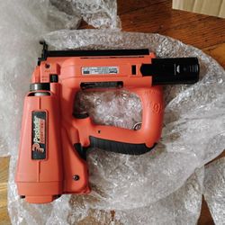 Paslode 16ga.Trim And Flooring Gas Charge Nailer