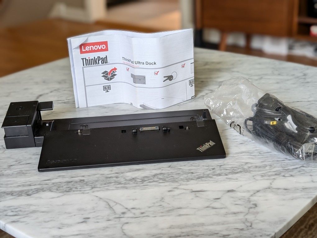 Lenovo ThinkPad USA Ultra Dock With 90W 2 Prong AC Adapter