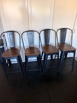 Four Black Metal / Wood Barstools Kitchen Chairs