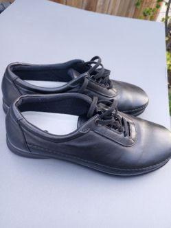 Women's 10 SAS Black Traveler walking Lace Up  Comfort shoes