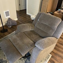 Recliner Great Condition