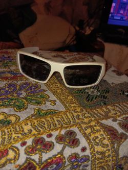 Polorized Oakley Sunglasses