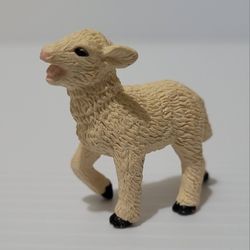 Safari Ltd 1998 Ewe Lamb Farm Animal Realistic PVC Collectible Figure Retired .

