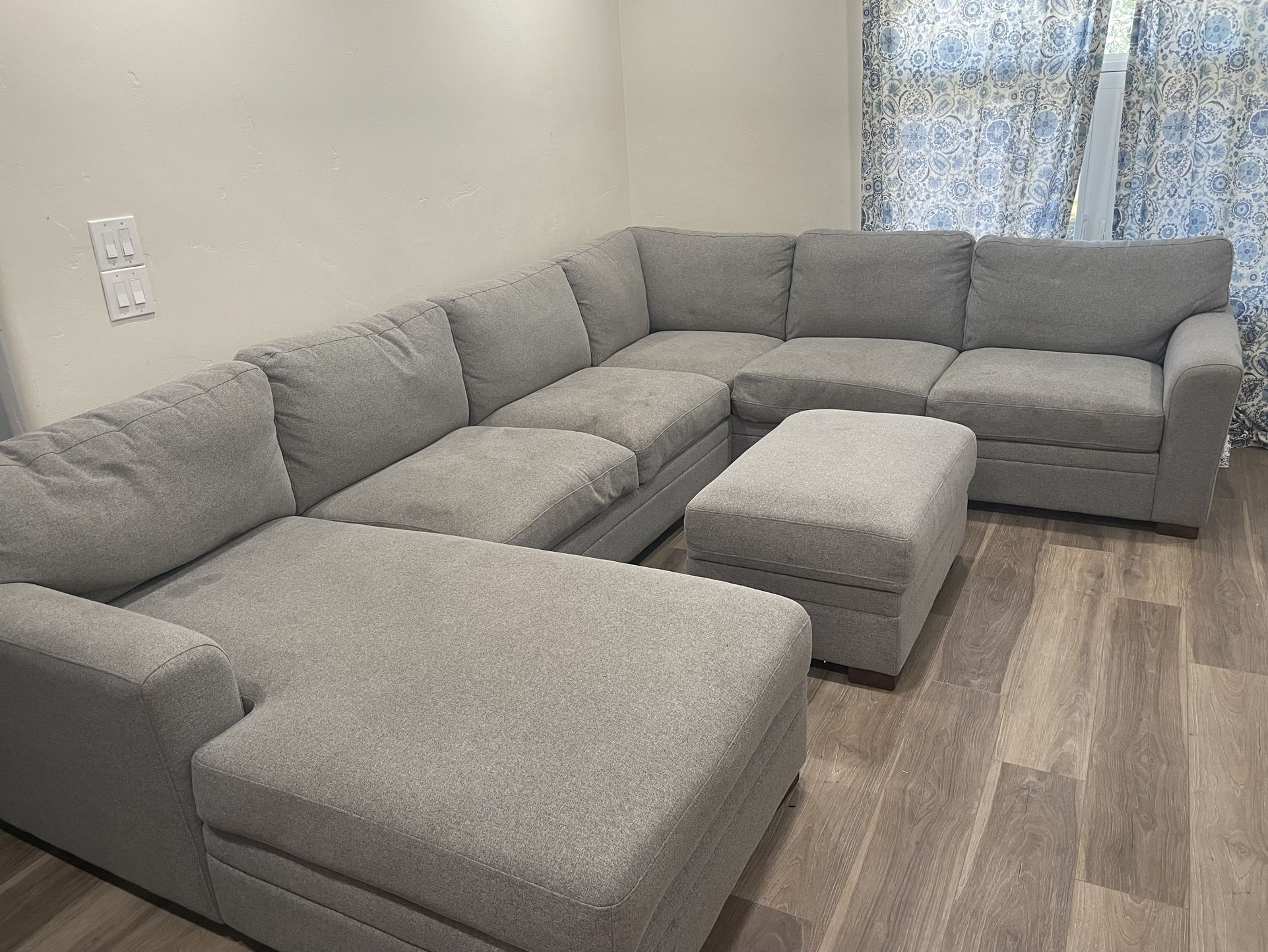 Grey Sectional Couch With Ottoman (storage)