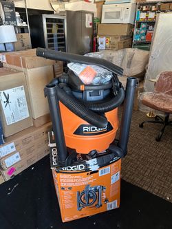 Ridgid shop vacuum and blower