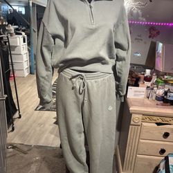 BRAND NEW VICTORIA’S SECRET ATHLETIC JUMPSUIT
