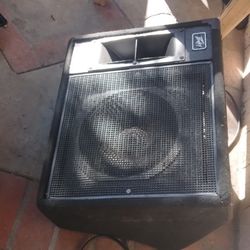 PEAVEY SPEAKER.  112 HS Powered Module