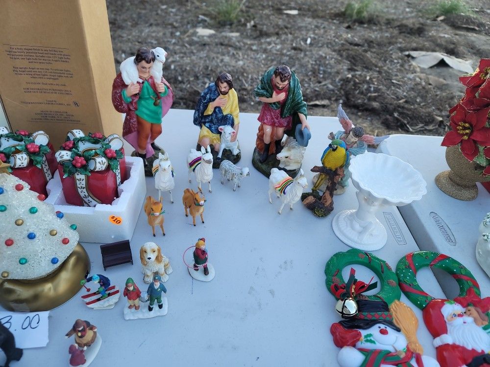 Chrismas Figures