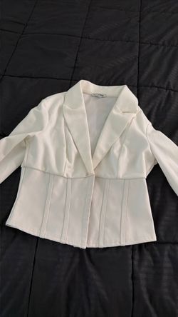 Cropped sexy low cut white blazer top size M
