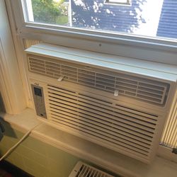 AC Window Unit Works Good Digital