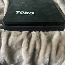 Playstation 4 Slim 1TB Used