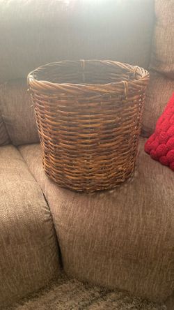 Storage Wicker Basket!! 