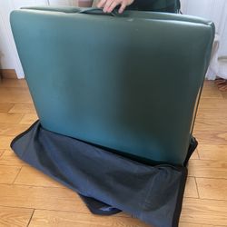 Earth Lite Massage Table With Transportation Bag