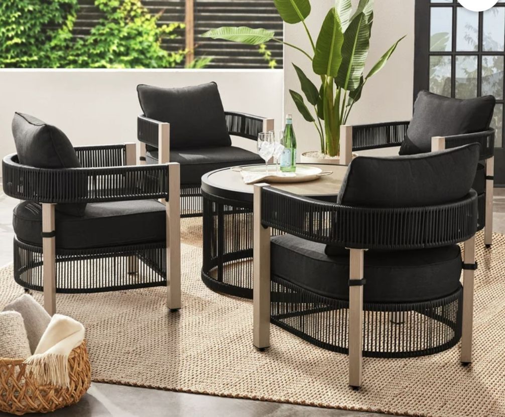 MODERN OUTDOOR SEATING SET BRAND NEW