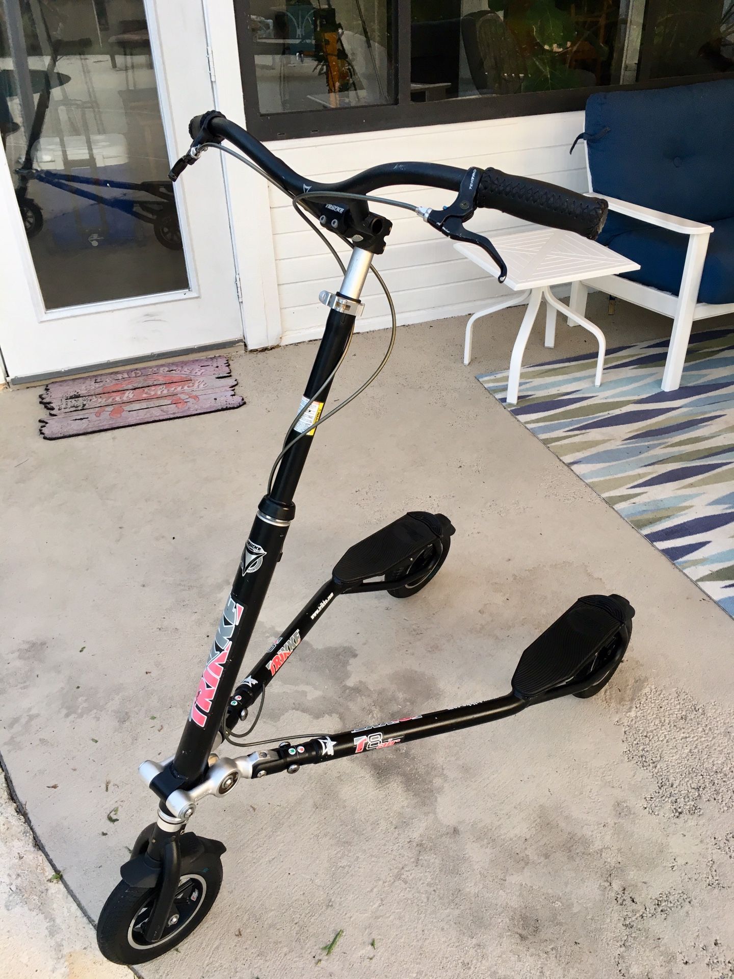 Black TRIKKE Tech T8 Air Adult /Teen 3-Wheel Folding Carving Bike Scooter Trike Vehicle