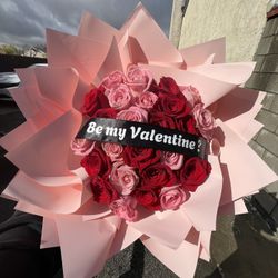 24 Roses Valentines Day Bouqet Gift Arrangement 