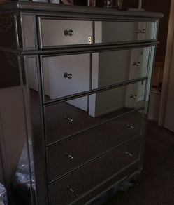5 drawer mirrored