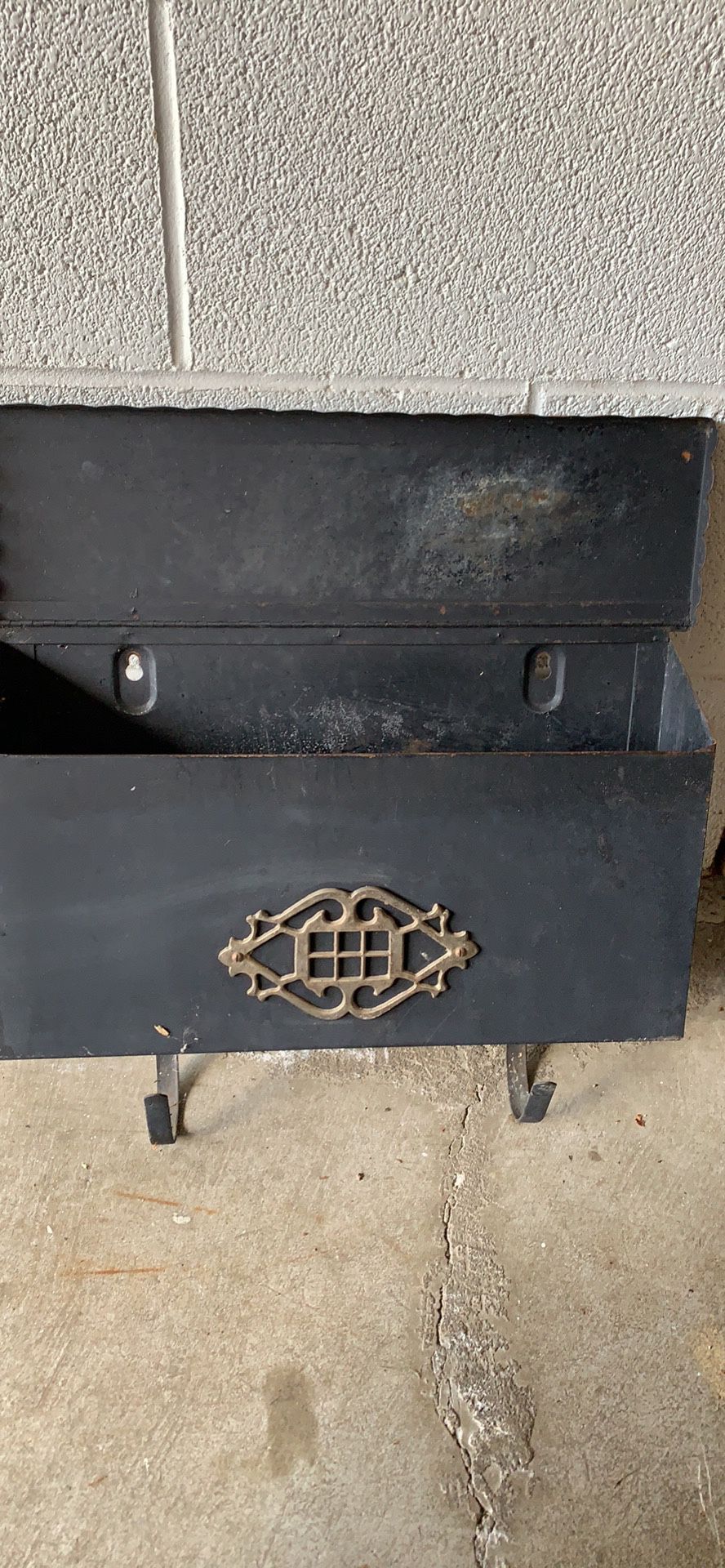 Antique mailbox never rust
