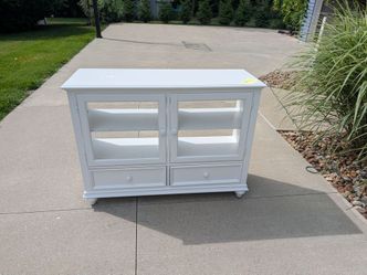 Tv cabinet