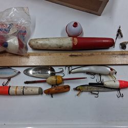 Fishing Lures, Floats, other items