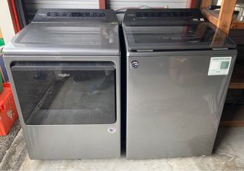 Whirlpool Washer and Dryer Set