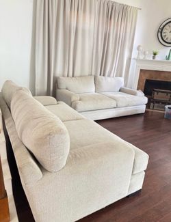 READ DESCRIPTION!!! Sofa Set and Coffee Table