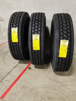 Semi-Truck Tires  Double Coin RLB400  295/75/22.5