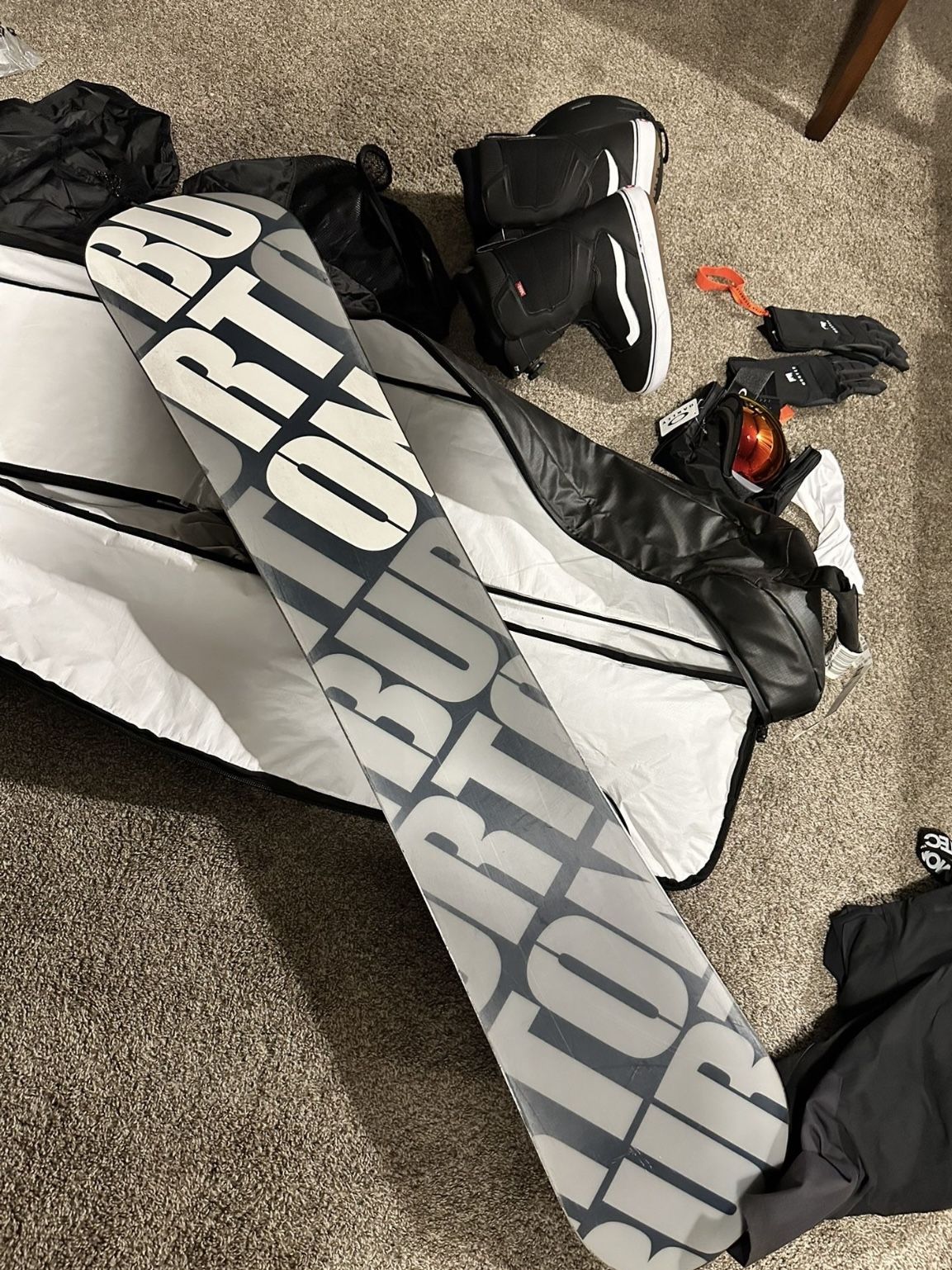 Burton snowboard w/bindings & Roller Bag