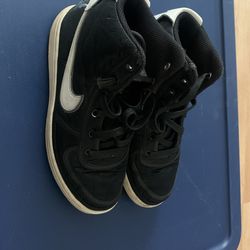 Nike Kids Shoes Size 2y