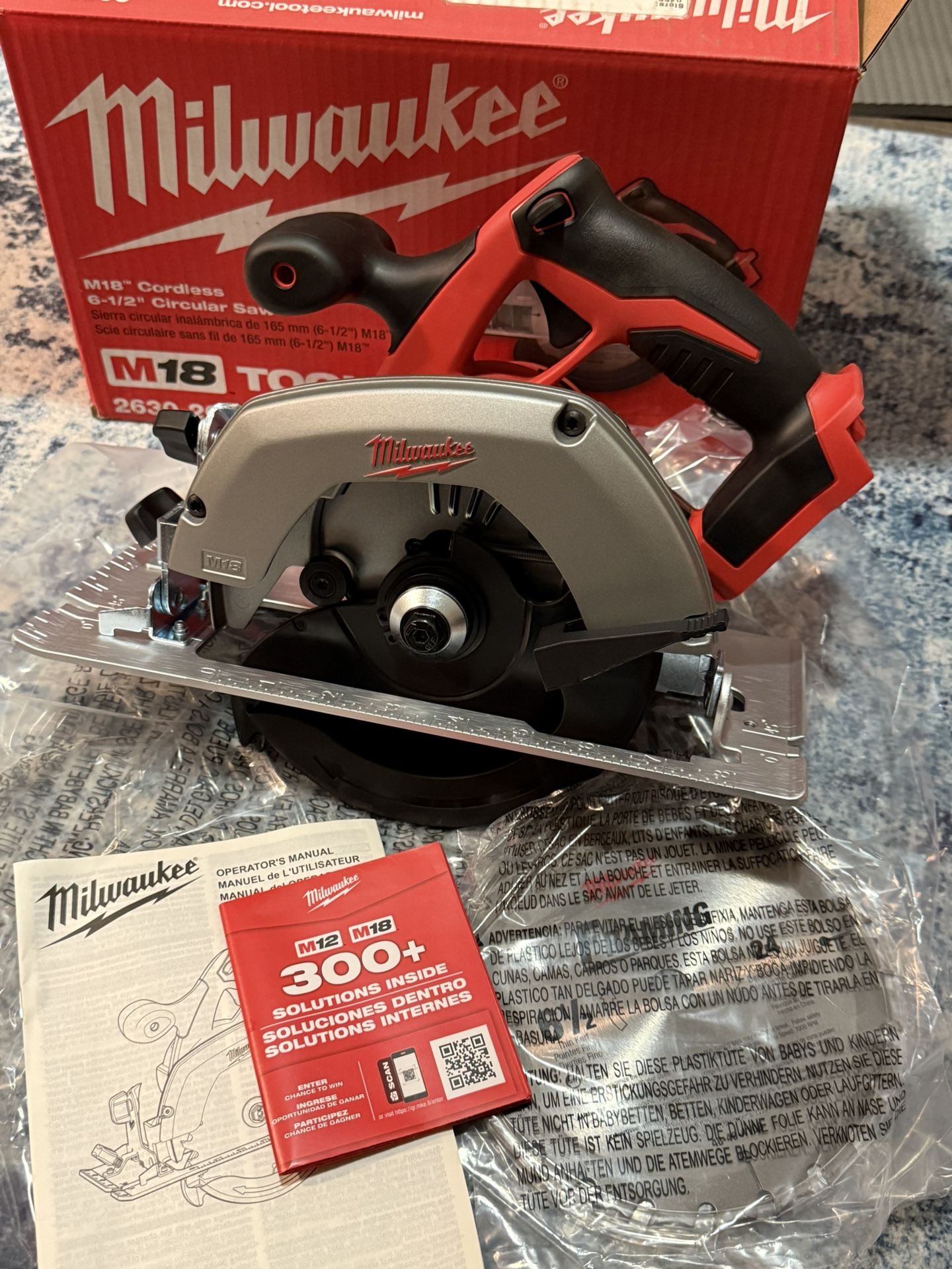 Milwaukee Circular Saw M18 6-1/2”