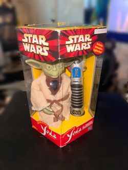 Star Wars vintage Interactive Yoda with Lightsaber