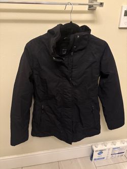 North Face Black Women's Winter Jacket with Detachable Hood Size Medium