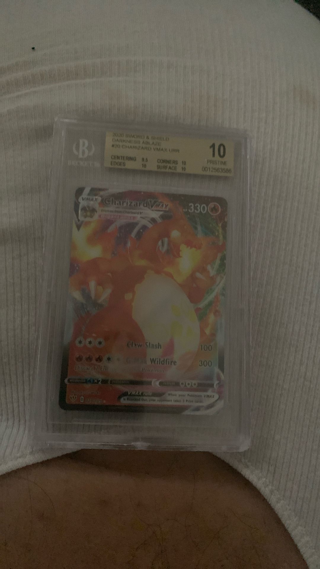 Charizard Vmax 